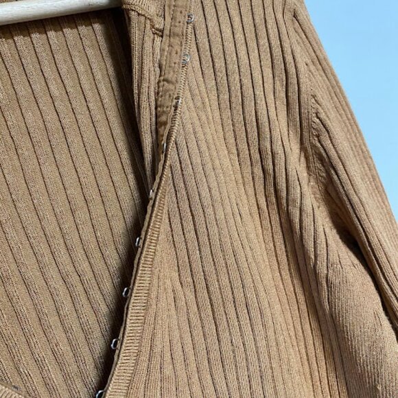 RW&CO. Brown Ribbed Knit Hook & Eye Women's Keyhole Top Size L - Picture 7 of 9